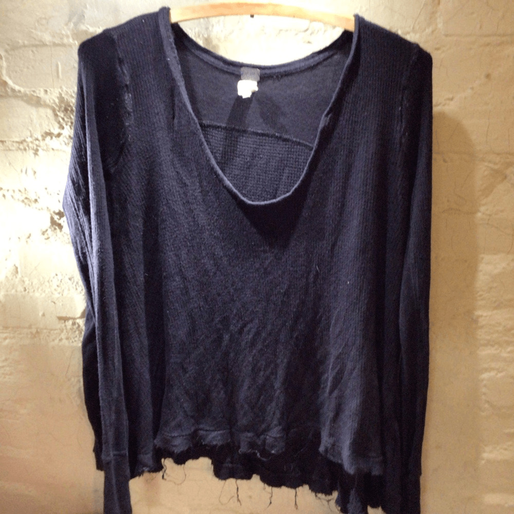 NEW! We the Free Women's black thermal Long Sleeve Lightweight V-Neck Top